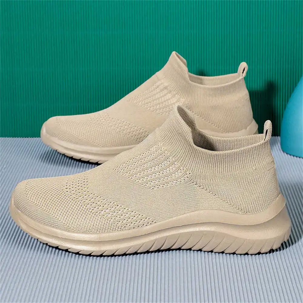 Beige Zachte Nieuwe Nieuwighei - Streetwear Brands In Uk recensie en prijs
