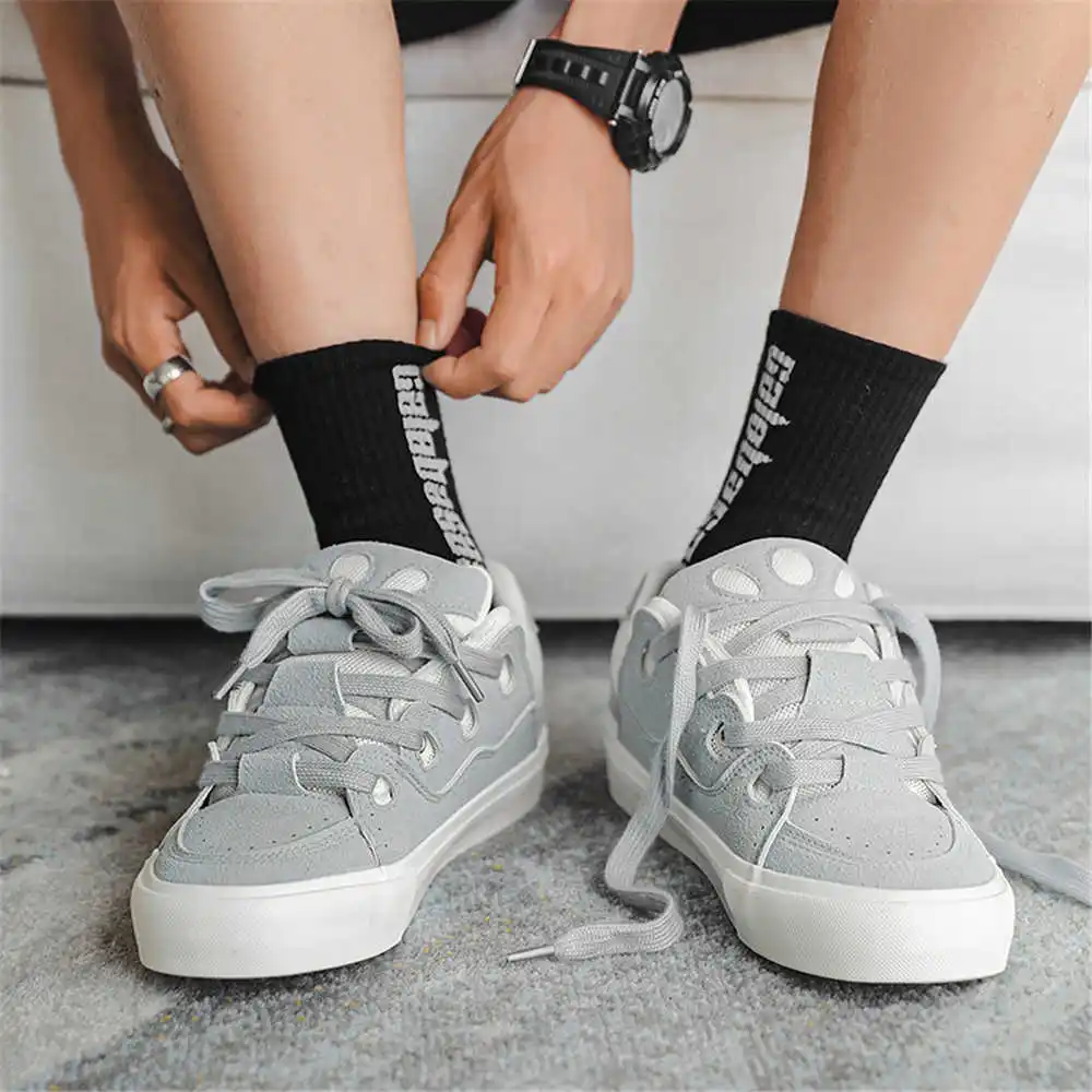 Met vetersluiting Hiphop Schoo - Streetwear Brands In Uk recensie en prijs